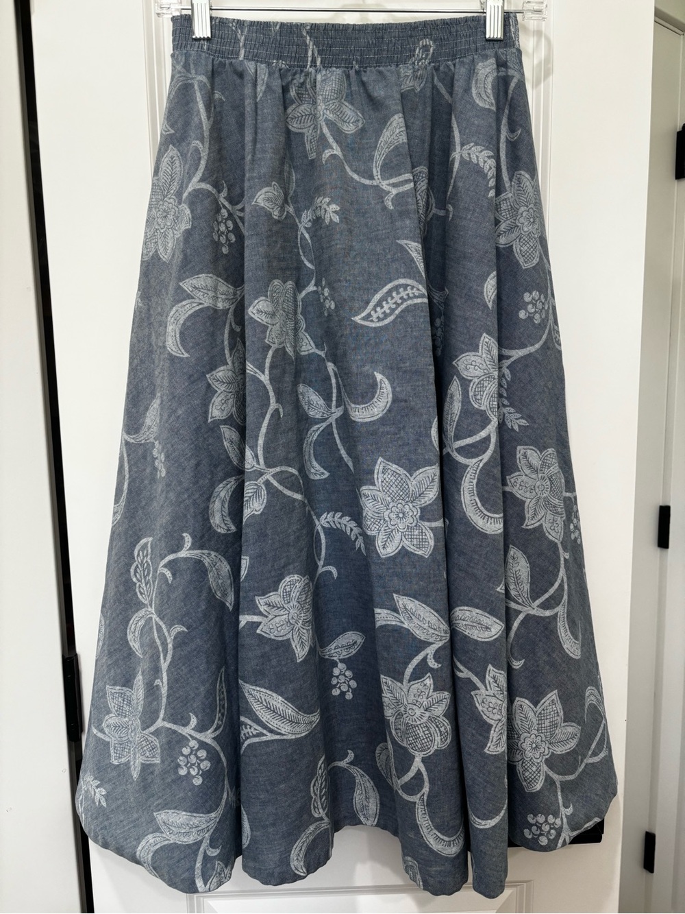 Vintage 80s Russ blue denim maxi skirt with white floral